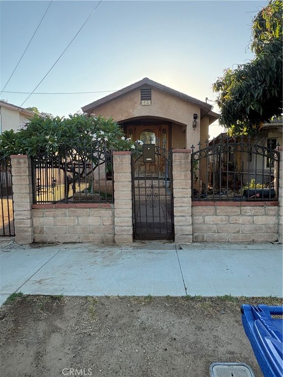 223 S Kern, Los Angeles, CA 90022 — exterior
