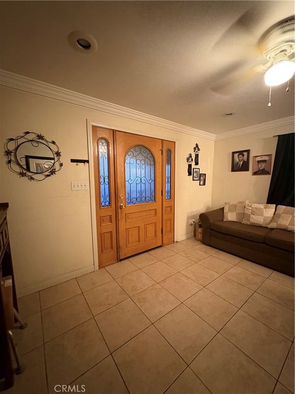 223 S Kern, Los Angeles, CA 90022 — photo 2