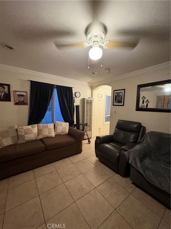 223 S Kern, Los Angeles, CA 90022 — photo 3