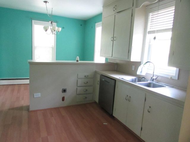6209 E Atherton Road, Burton, MI 48519