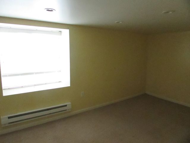 6209 E Atherton Road, Burton, MI 48519