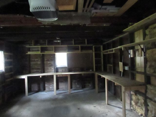 6209 E Atherton Road, Burton, MI 48519