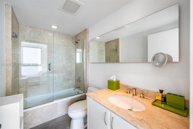 1331 Brickell Bay Dr 4003, Miami, FL 33131