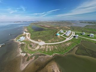 1506 Bay Pointe Dr Drive, Galveston, TX 77554