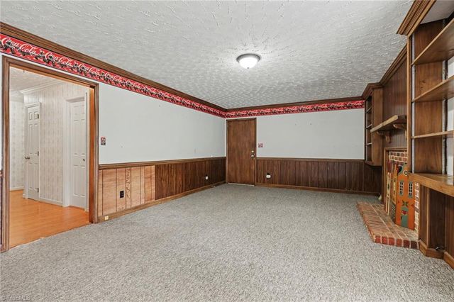 4518 Oak Hollow Drive, High Point, NC 27265