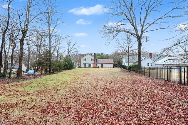 4518 Oak Hollow Drive, High Point, NC 27265