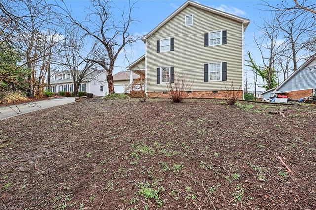 4518 Oak Hollow Drive, High Point, NC 27265