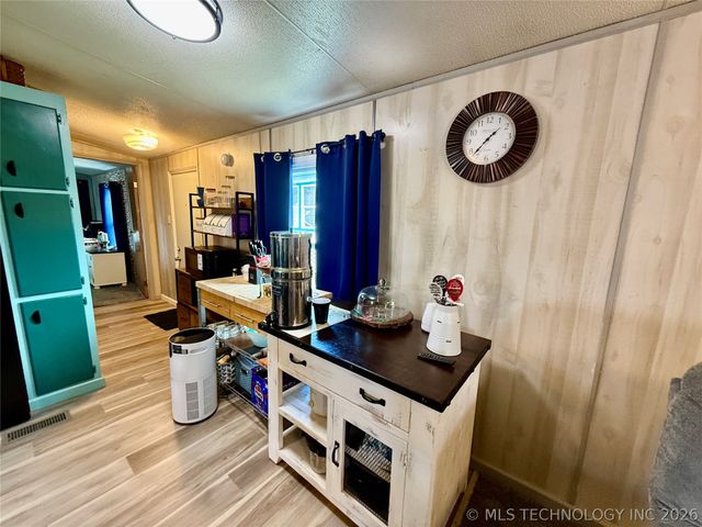 18 W Elm Drive, Salina, OK 74365