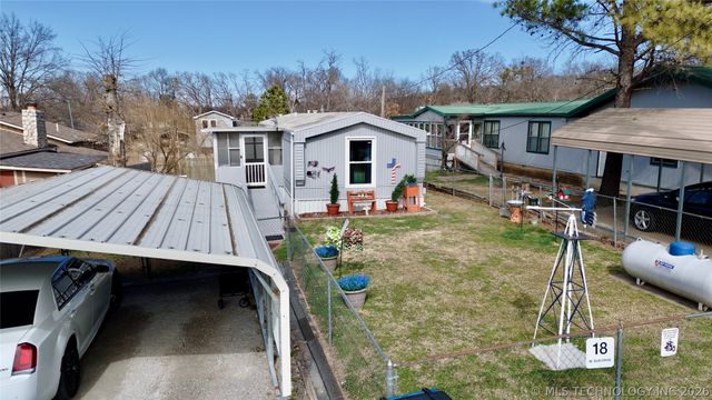 18 W Elm Drive, Salina, OK 74365