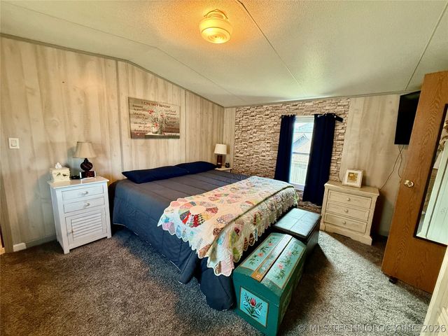 18 W Elm Drive, Salina, OK 74365