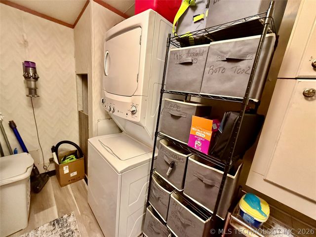 18 W Elm Drive, Salina, OK 74365