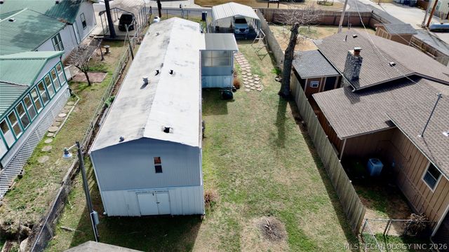 18 W Elm Drive, Salina, OK 74365