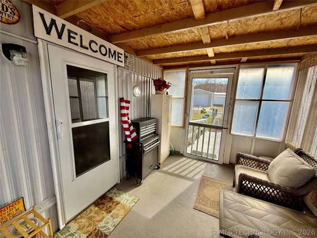 18 W Elm Drive, Salina, OK 74365