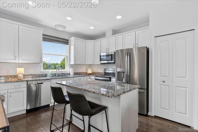 238 Center Boulevard, Wixom, MI 48393