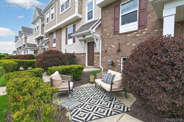 238 Center Boulevard, Wixom, MI 48393