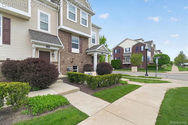 238 Center Boulevard, Wixom, MI 48393