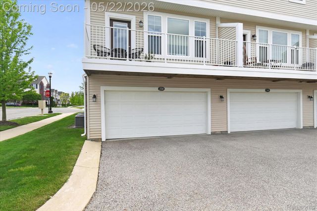 238 Center Boulevard, Wixom, MI 48393