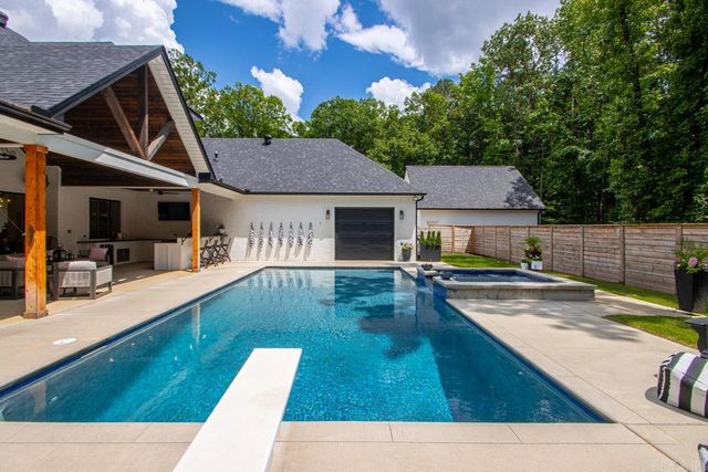 810 Caddo Drive, Benton, AR 72019