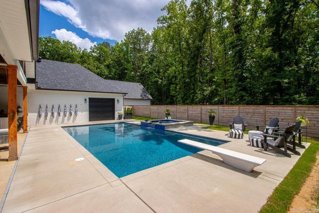 810 Caddo Drive, Benton, AR 72019