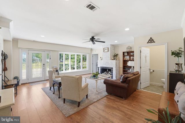 19608 GOTT ST, Poolesville, MD 20837