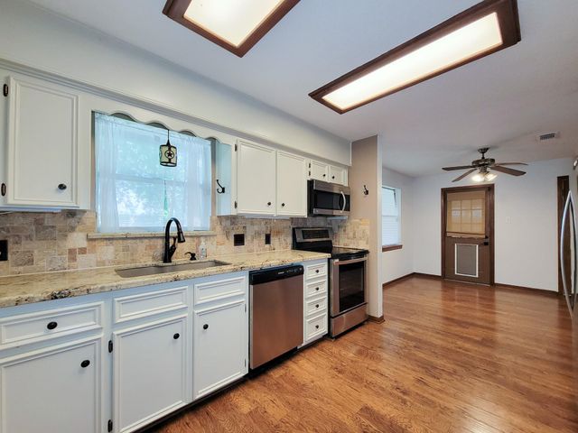10282 Valley Drive S, Willis, TX 77318