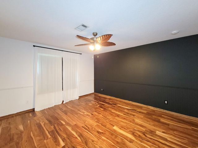 10282 Valley Drive S, Willis, TX 77318