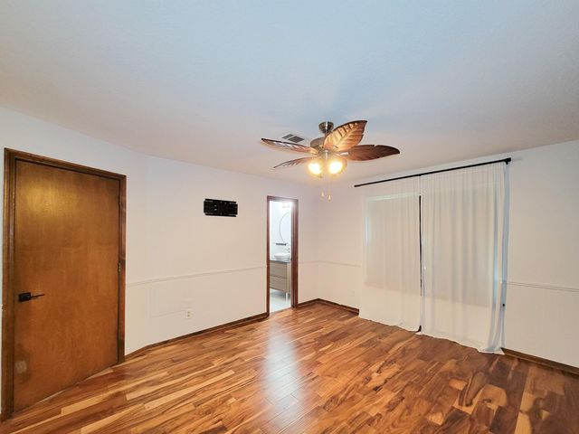 10282 Valley Drive S, Willis, TX 77318
