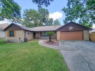 10282 Valley Drive S, Willis, TX 77318