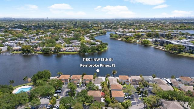 11804 NW 13th St 11804, Pembroke Pines, FL 33026