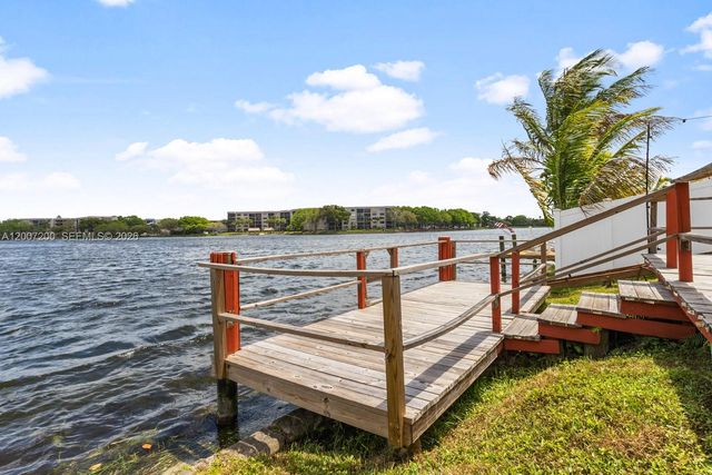 11804 NW 13th St 11804, Pembroke Pines, FL 33026