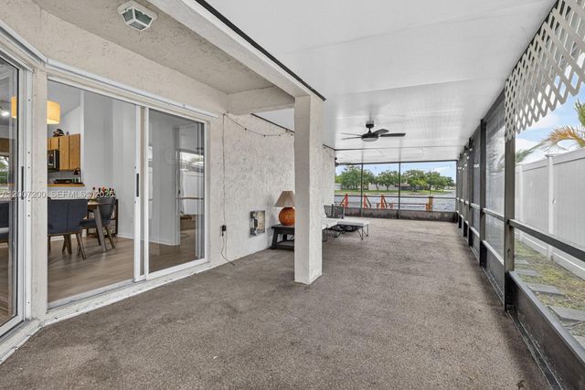 11804 NW 13th St 11804, Pembroke Pines, FL 33026