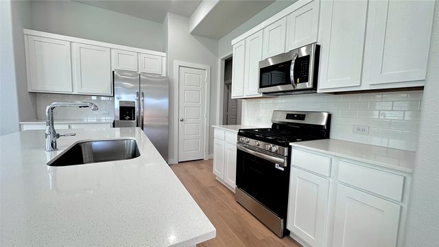 4011 Sandstone Drive, Princeton, TX 75071