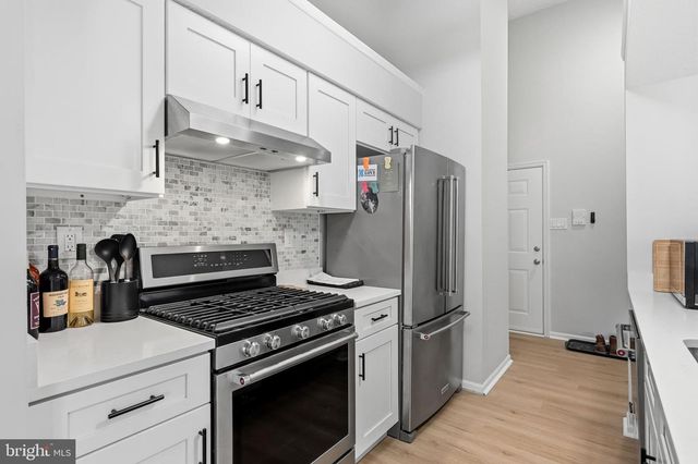 72 ELDON WAY, Marlton, NJ 08053