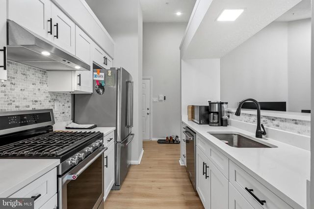 72 ELDON WAY, Marlton, NJ 08053