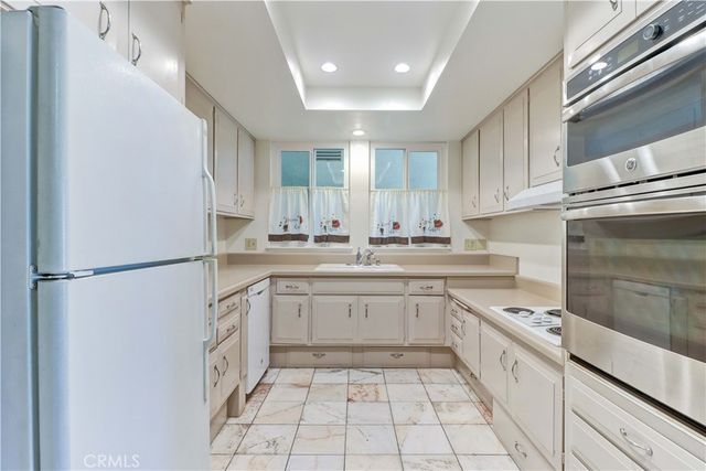 524 Calle Aragon N, Laguna Woods, CA 92637