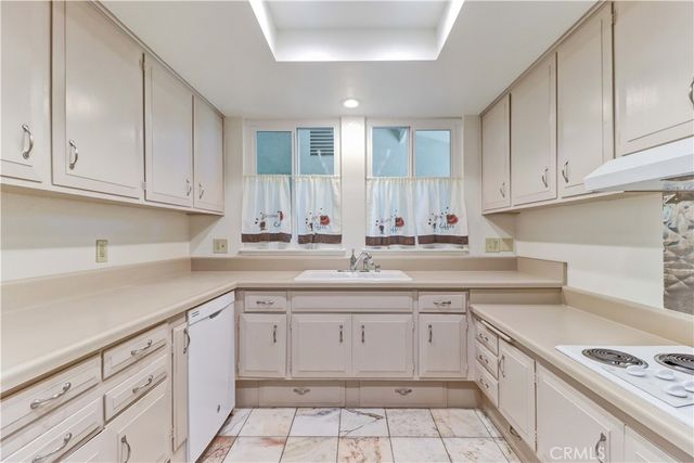 524 Calle Aragon N, Laguna Woods, CA 92637