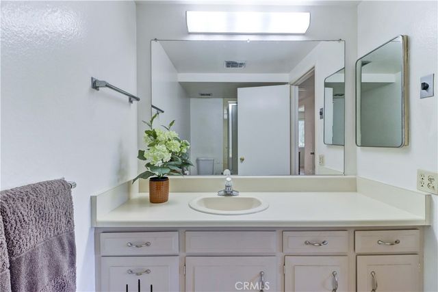 524 Calle Aragon N, Laguna Woods, CA 92637