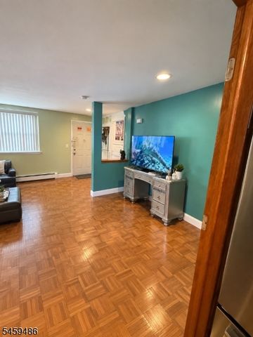 649 W Grand Ave 101, Rahway City, NJ 07065