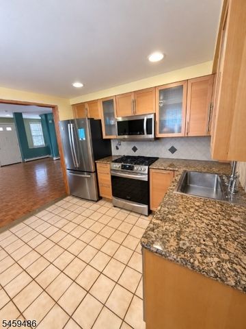 649 W Grand Ave 101, Rahway City, NJ 07065