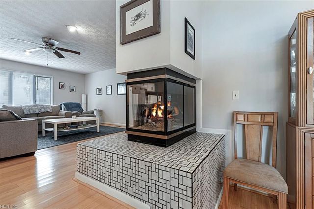 17 Fields DR, Hampton, VA 23664
