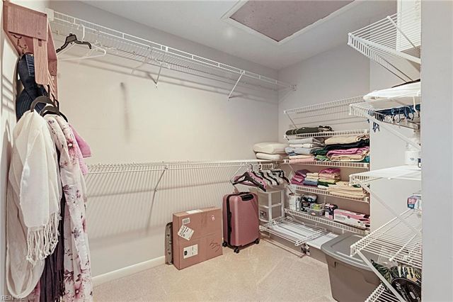 17 Fields DR, Hampton, VA 23664