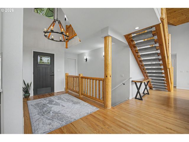 23303 Se HOWLETT Rd, Eagle Creek, OR 97022
