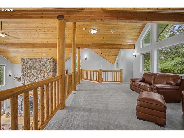 23303 Se HOWLETT Rd, Eagle Creek, OR 97022