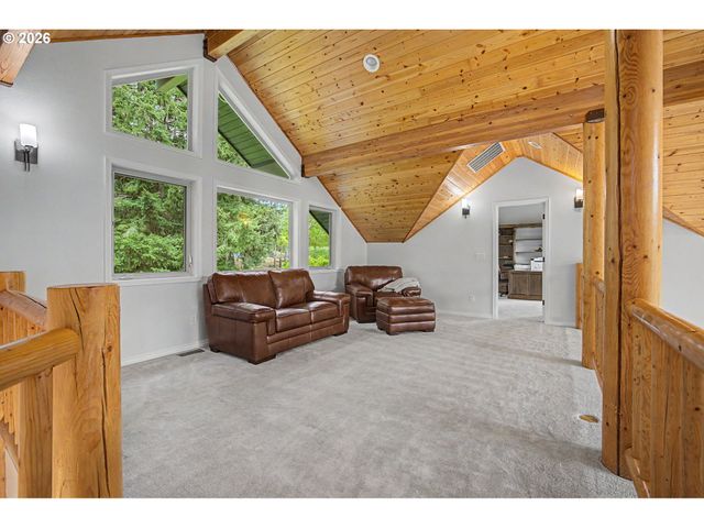 23303 Se HOWLETT Rd, Eagle Creek, OR 97022