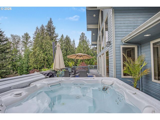 23303 Se HOWLETT Rd, Eagle Creek, OR 97022