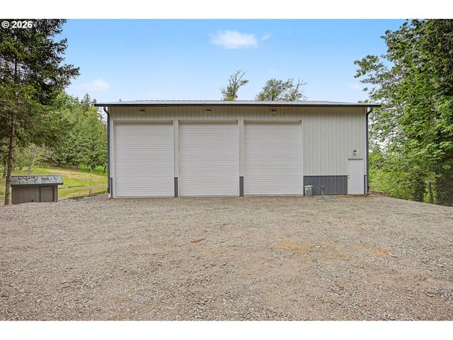23303 Se HOWLETT Rd, Eagle Creek, OR 97022