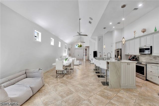 3005 Coco AVE, Naples, FL 34112