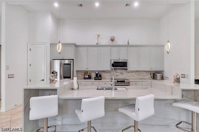 3005 Coco AVE, Naples, FL 34112