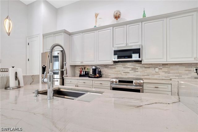 3005 Coco AVE, Naples, FL 34112