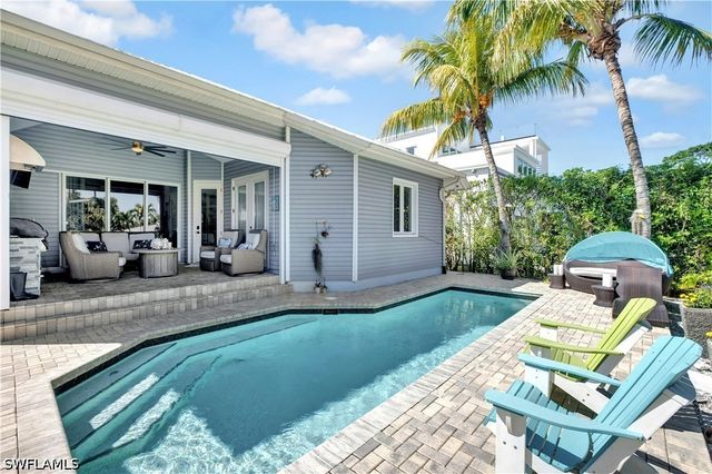 3005 Coco AVE, Naples, FL 34112